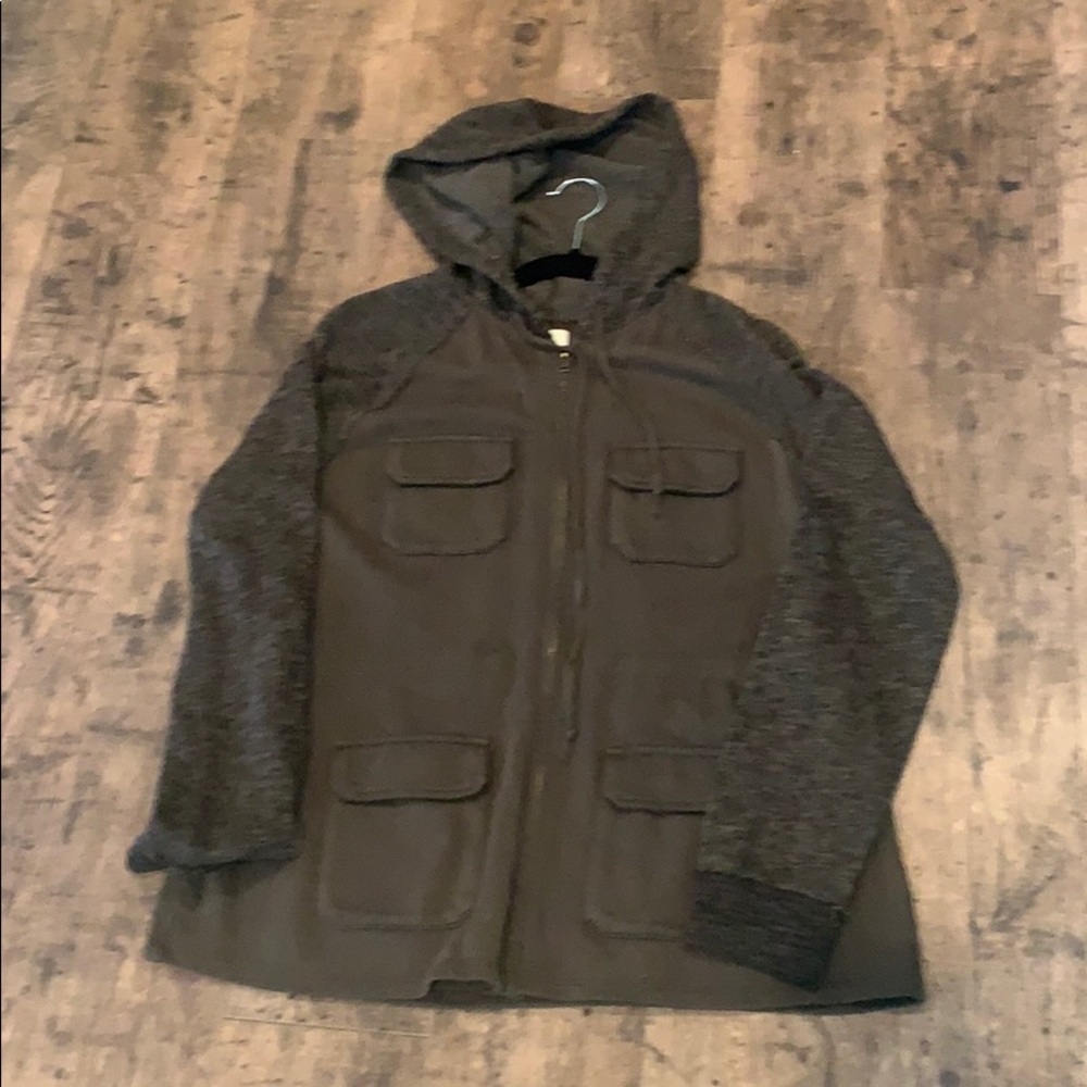 Boutique women’s sweatshirt jacket. L